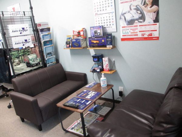 Auto Garage yの店舗写真4